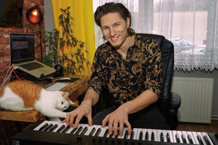 Adam Stachowiak z Cynamonem 