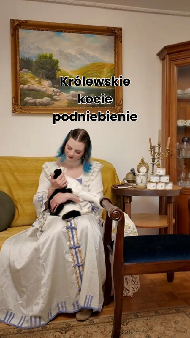 Co zrobić, by zadowolić królewskie kocie podniebienie? 👑Kociej natury nie da się oszukać 🤷 W domowym mruczku wciąż drzemie prawdziwy drapieżnik, który w każdej chwili może odmówić jedzenia ciągle tej samej karmy!
I choć pełnoporcjowe karmy dla kotów zawierają w swoim składzie wszystkie niezbędne mu substancje odżywcze w odpowiednich proporcjach, to warto zapewnić pupilowi różnorodną dietę i sprawić, by odczuwał on prawdziwą przyjemność z podawanych mu posiłków. Należy przy tym pamiętać, że liczy się nie tylko różnorodność smaków, ale także jakość karmy i jej smakowitość!Mokre karmy 77 Seven-Seven to delikatnie słodkawe mięso dzikiej sarny z leśną borówką i wyraziste mięso dzikiej przepiórki z aromatyczną morelą - wyjątkowe smaki, które sprawią, że każdy posiłek stanie się prawdziwą przyjemnością.Do tego 💛ZŁOTO💛 - symbol władzy królewskiej, bogactwa i dobrobytu - nadaje karmie luksusowego charakteru godnego prawdziwie królewskiego kociego podniebienia 👑Przekonaj się na koty.pl!
#współpracareklamowa
